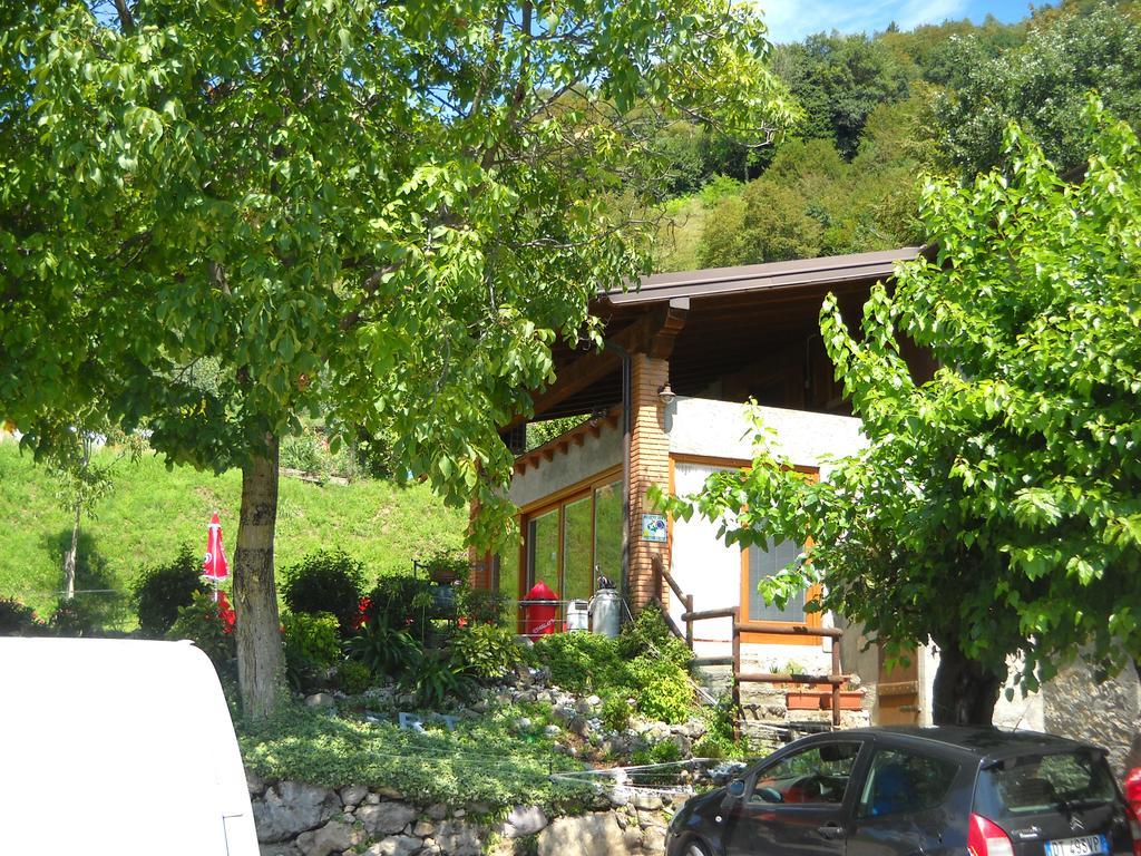 Agriturismo Cascina Lert Marone Exterior foto